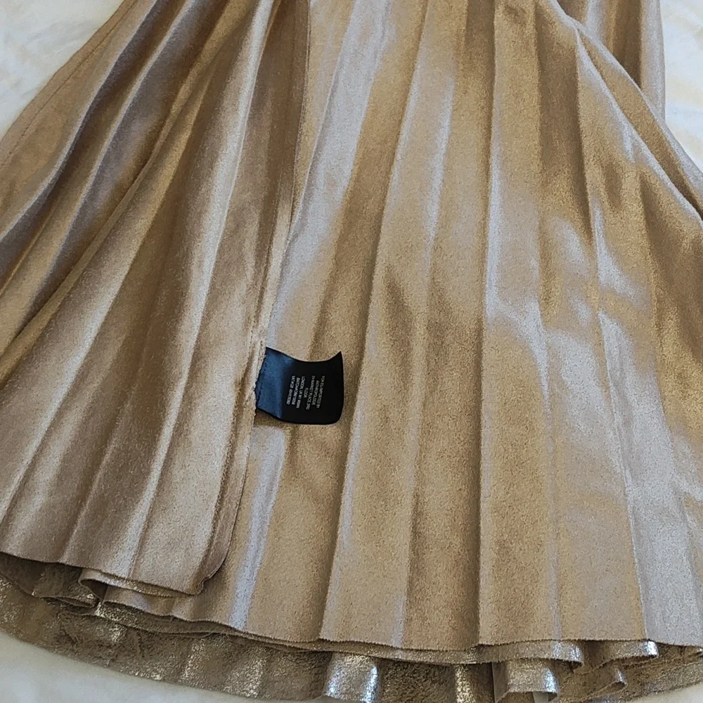 Maeve Shiny Gold Pleated Midi Skirt - Picture 11 of 11